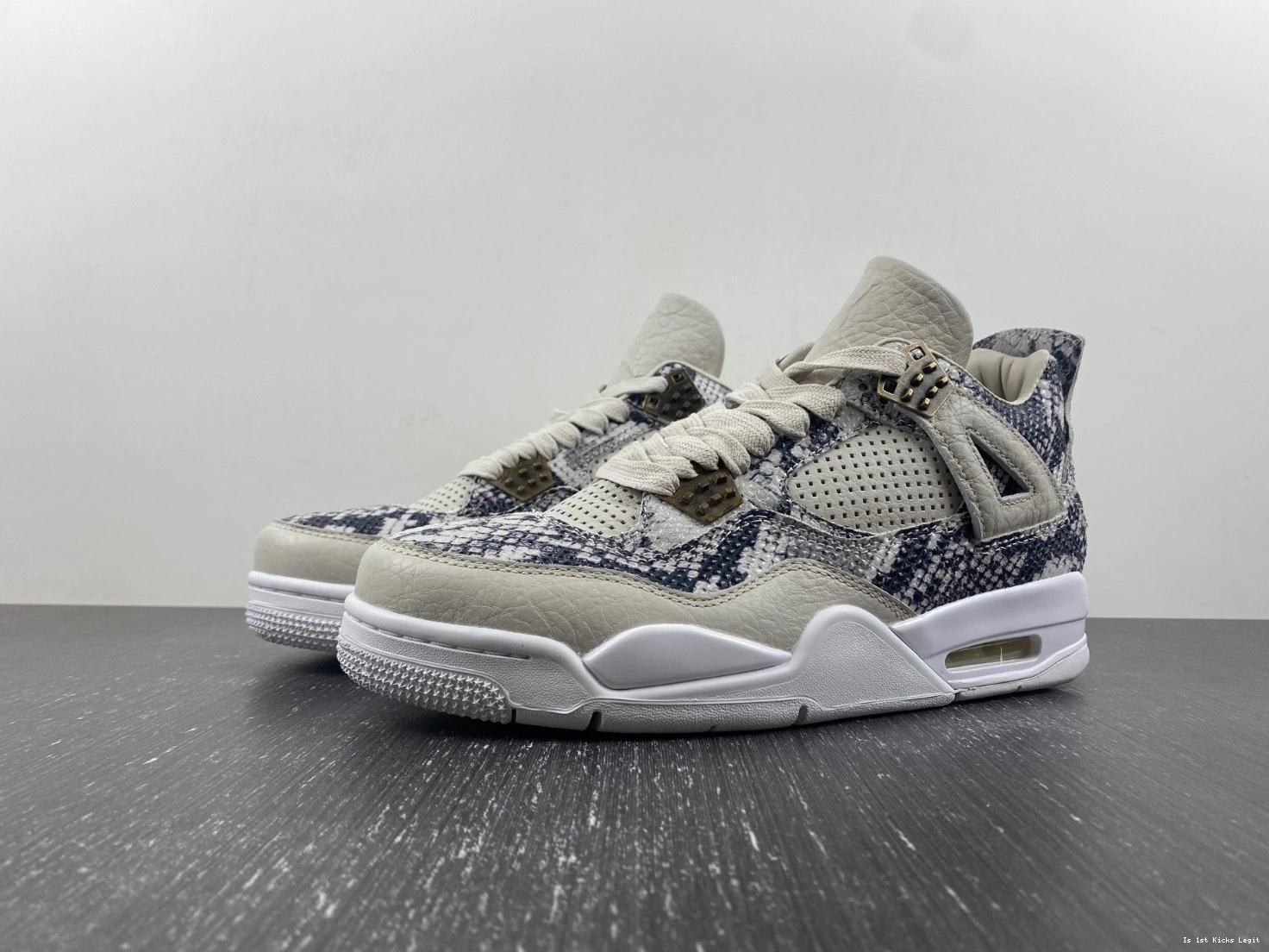 Retro - Jordan 4 Snakeskin 819139-030 0405